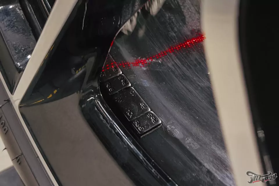 Устраняем биение в руль и вибрации на клубном Mercedes GLE с помощью топового Шиномонтаж на вибростенденого оборудования Hunter!